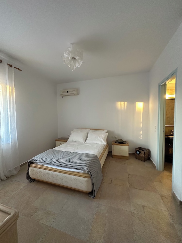 milos aquabliss beachfront villa