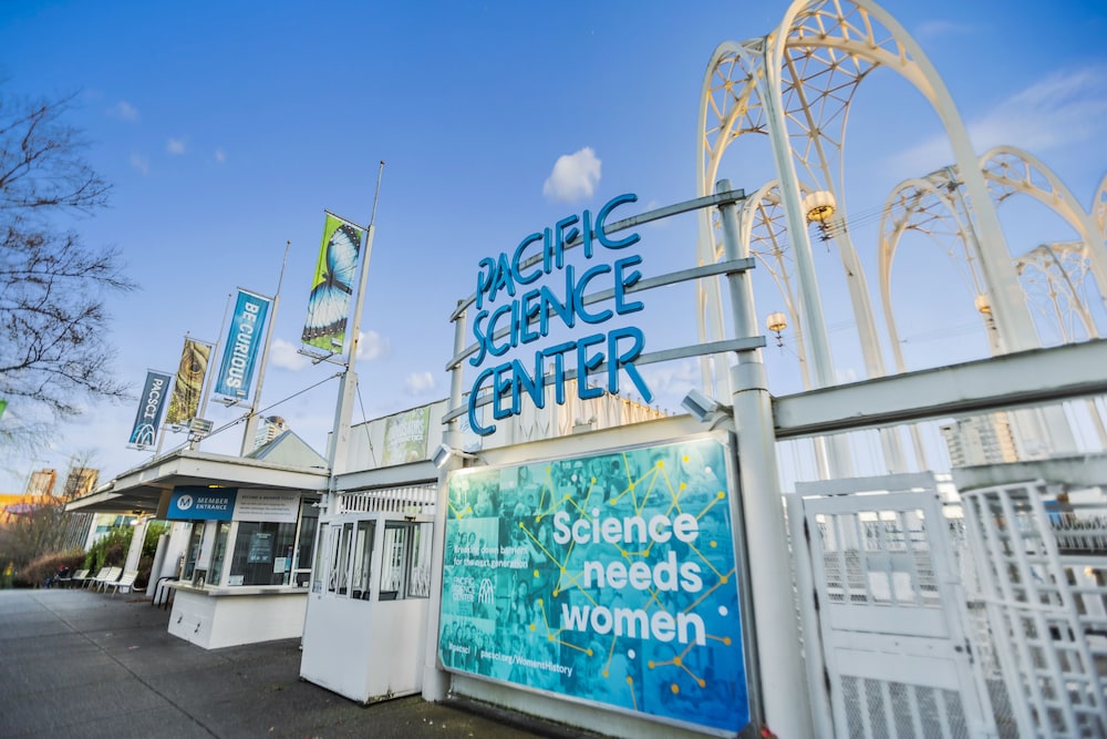 beacon hill retro central location