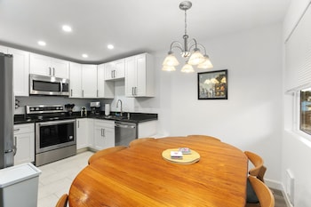 beacon hill retro central location