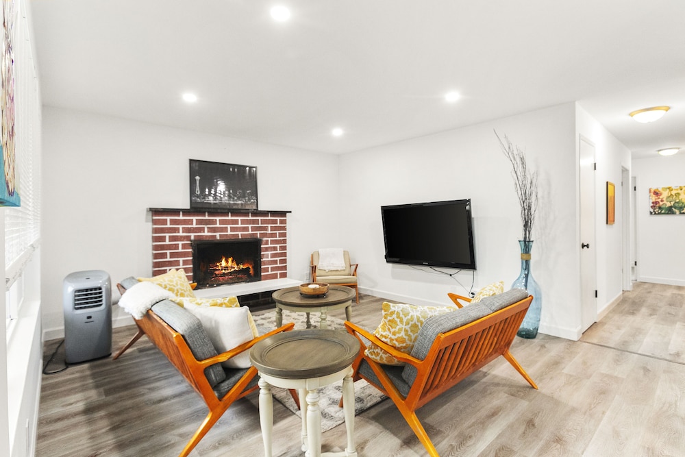 beacon hill retro central location