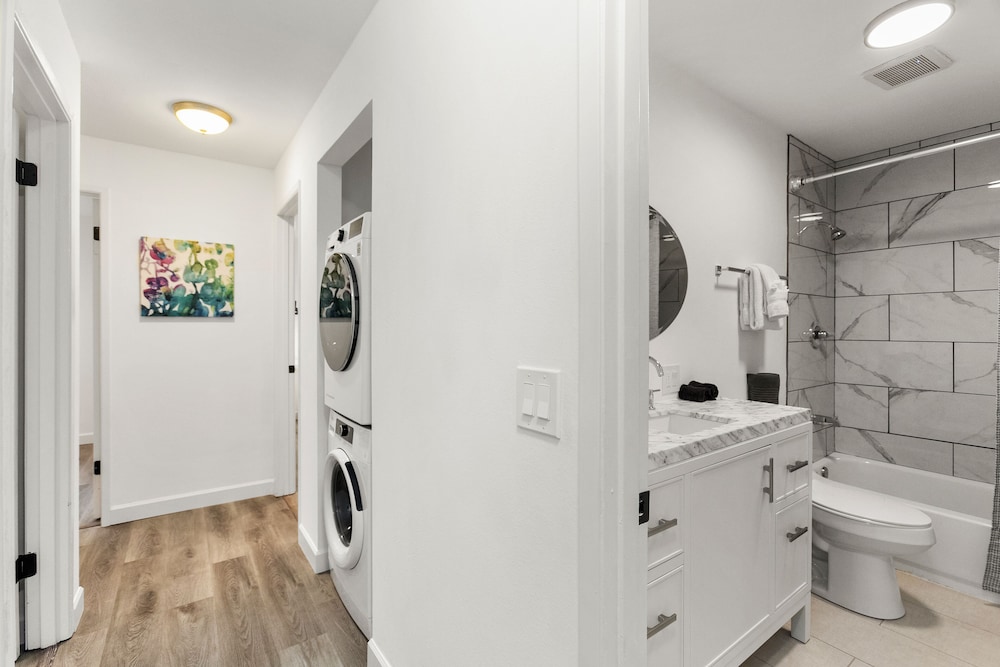 beacon hill retro central location