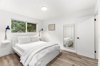 beacon hill retro central location