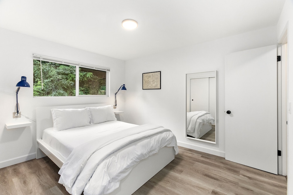 beacon hill retro central location