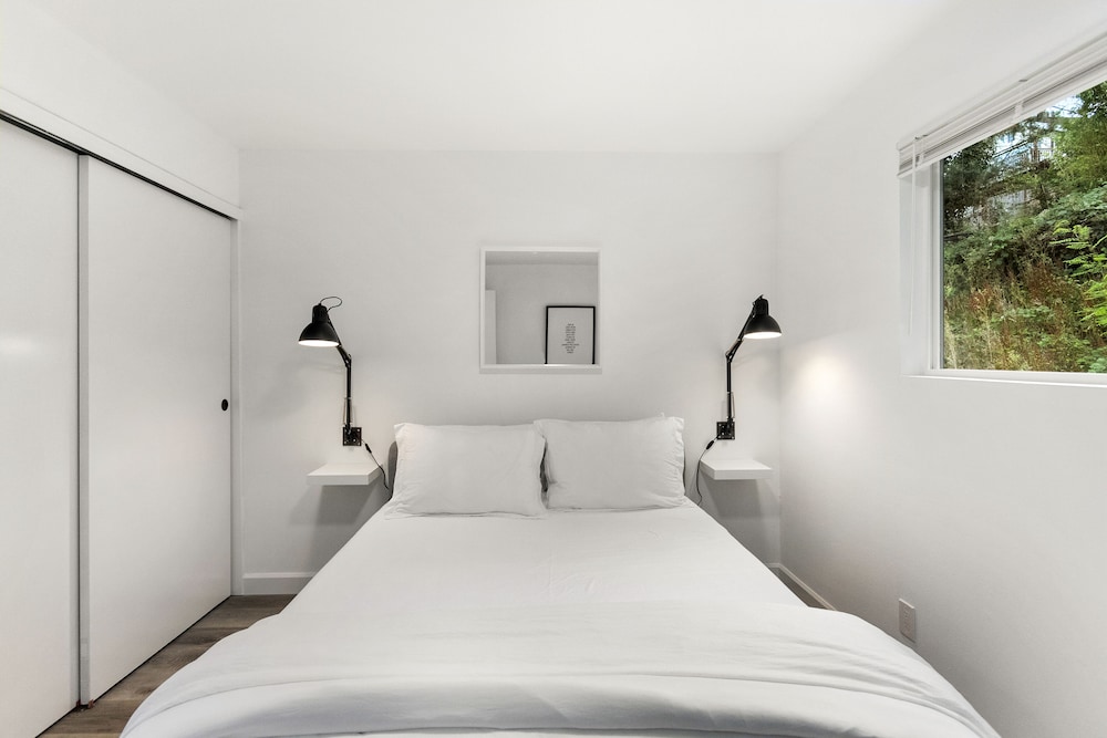 beacon hill retro central location