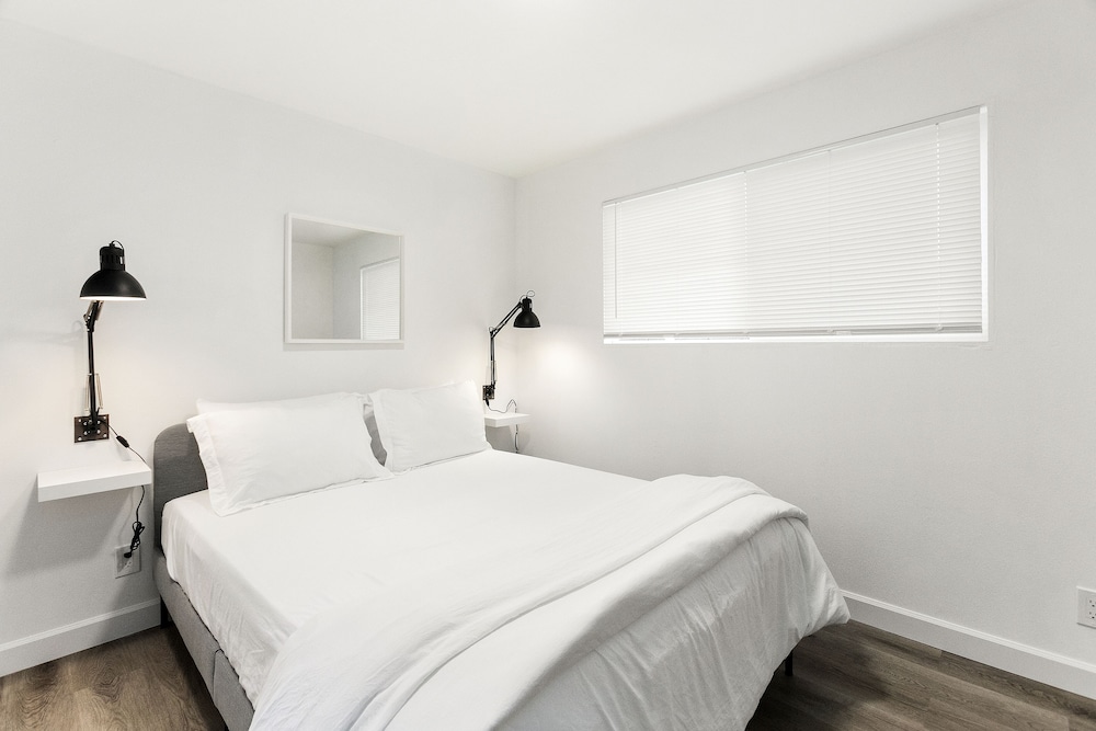 beacon hill retro central location