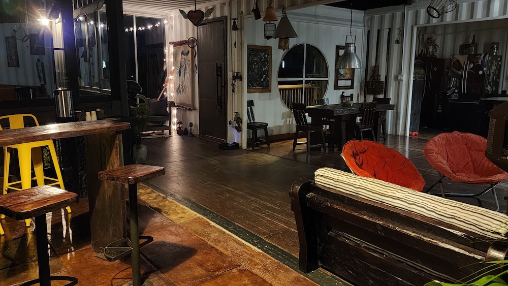 container and hobbit glamping