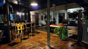 container and hobbit glamping