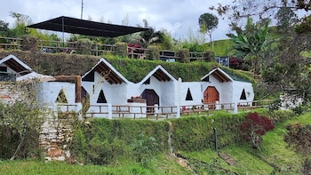 container and hobbit glamping