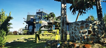 container and hobbit glamping