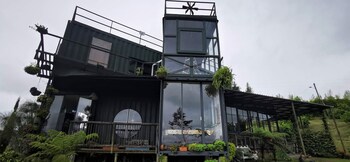 container and hobbit glamping