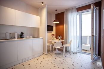 the lady c high apartments