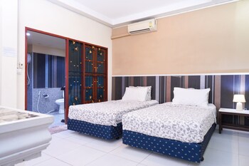 guesthouse phuket airport