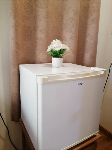 guesthouse phuket airport