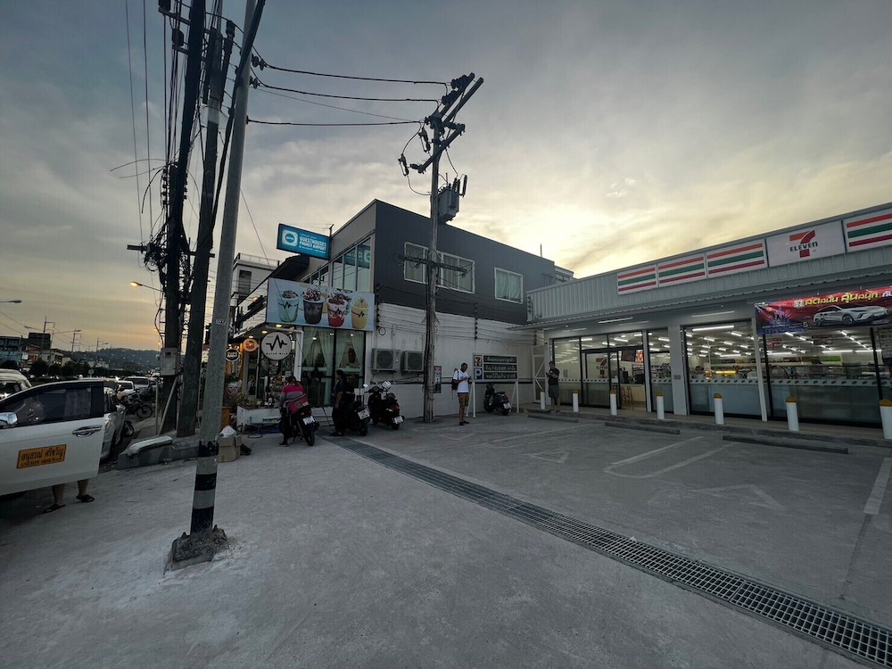 guesthouse phuket airport