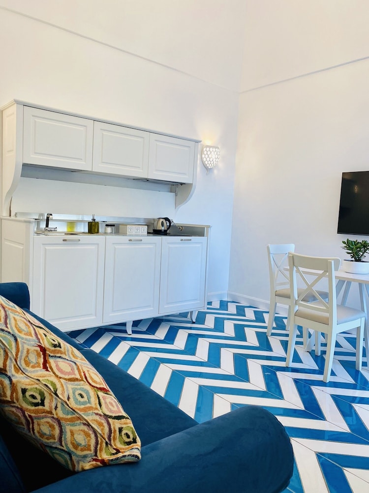 villa diamond luxury suites