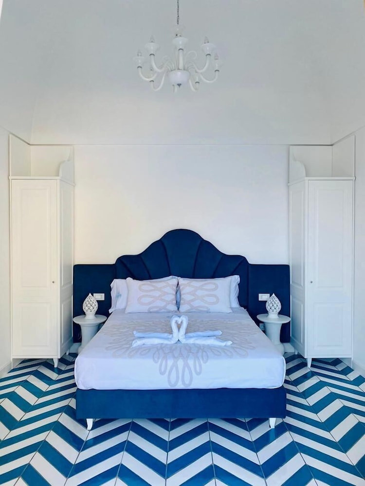 villa diamond luxury suites