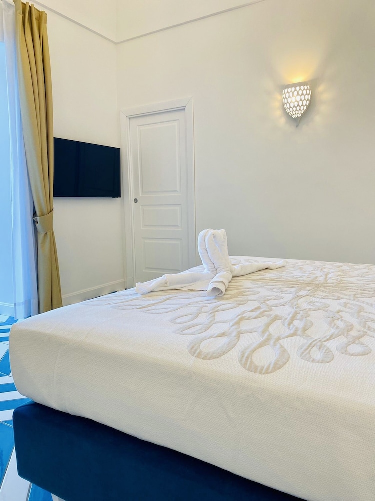 villa diamond luxury suites