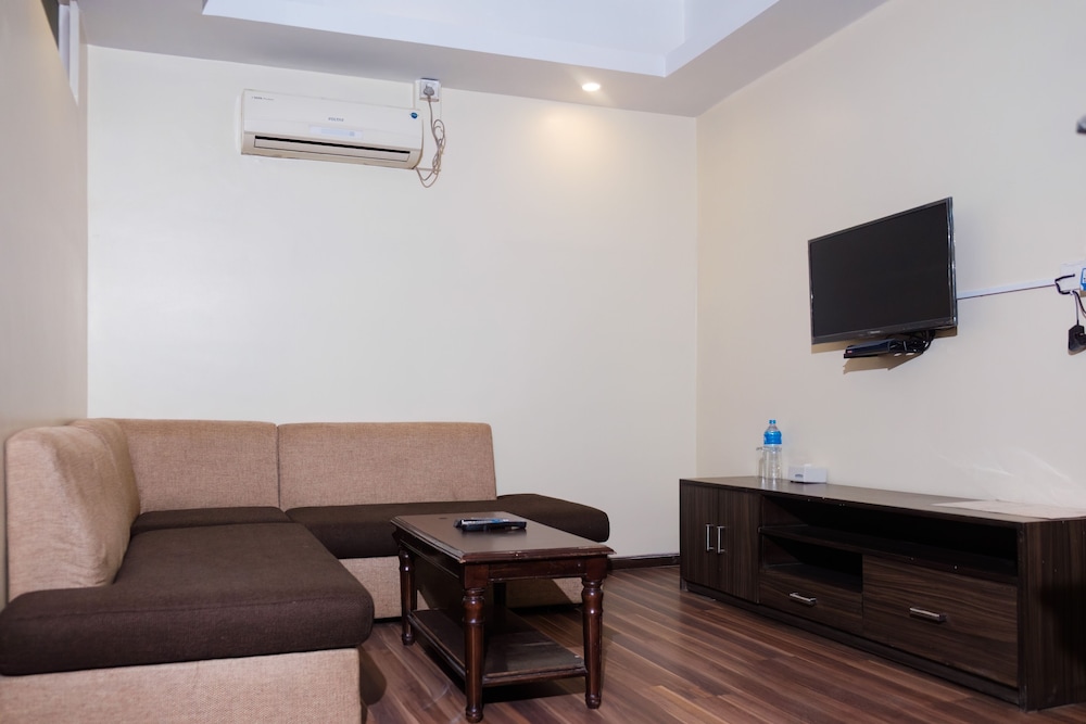 forbes hotel and apartment