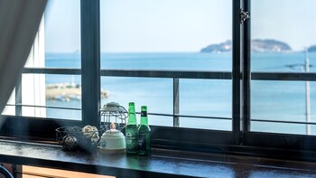 geoje memory kids pool villa