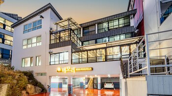 geoje memory kids pool villa