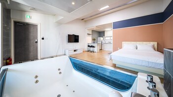 geoje memory kids pool villa