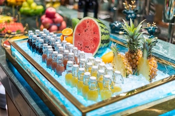 xian bell tower south gate manxin hotel