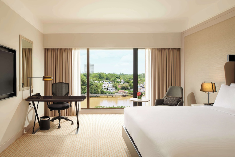 hilton kuching