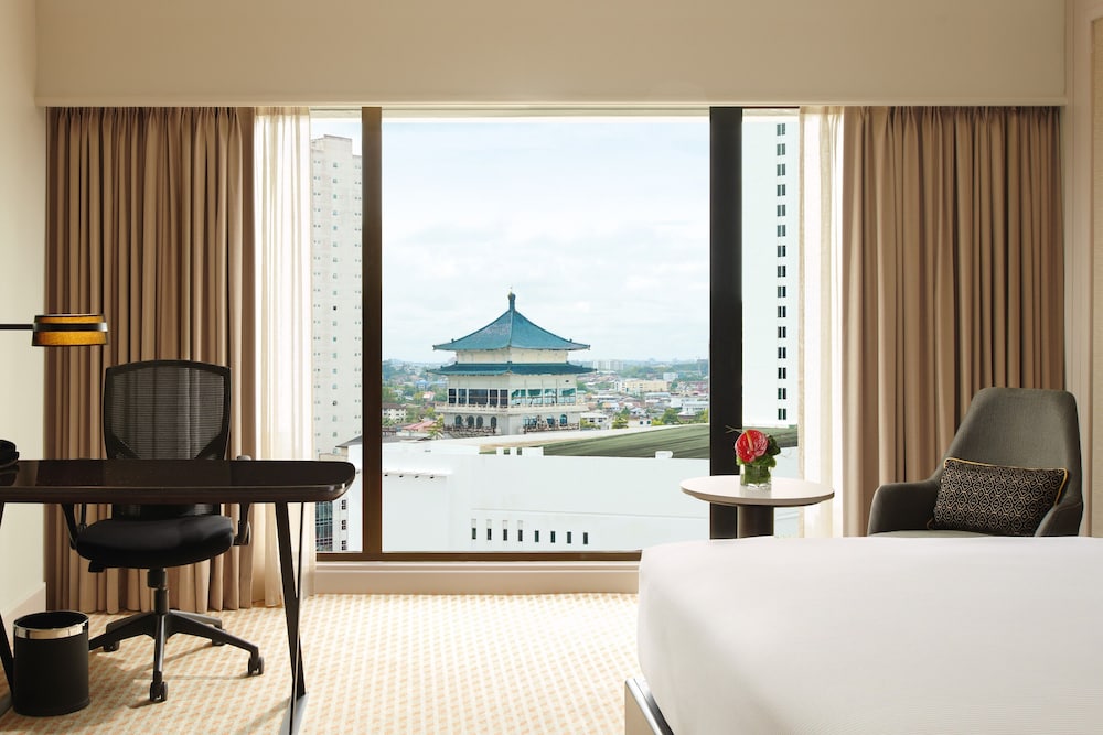 hilton kuching