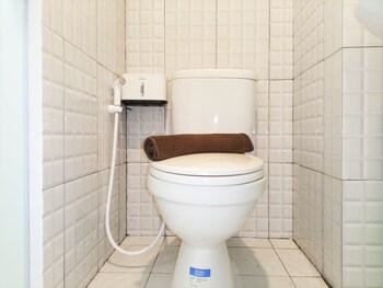 tranquil and comfort studio at de prima apartment