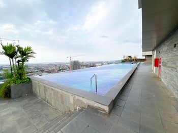 modern look studio apartment at marquis de lafayette