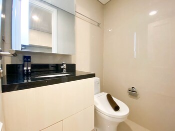 modern look studio apartment at marquis de lafayette