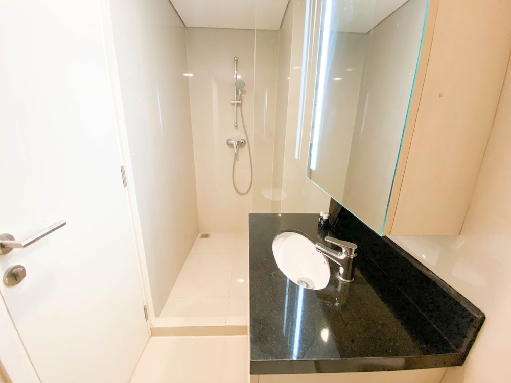 modern look studio apartment at marquis de lafayette