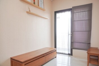 modern and cozy stay 1br at tamansari semanggi apartment