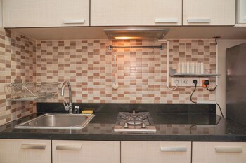 modern and cozy stay 1br at tamansari semanggi apartment