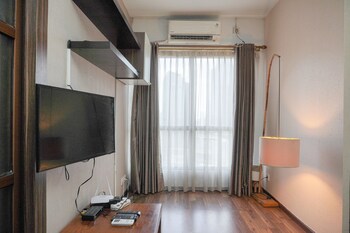modern and cozy stay 1br at tamansari semanggi apartment