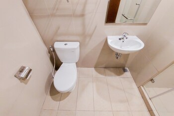 homey and simply 1br m town signature apartment