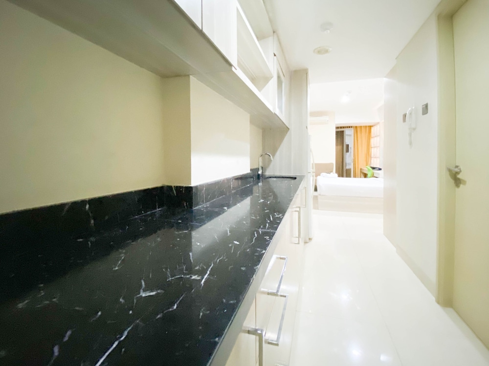 nice and elegant studio apartment at warhol w r residence