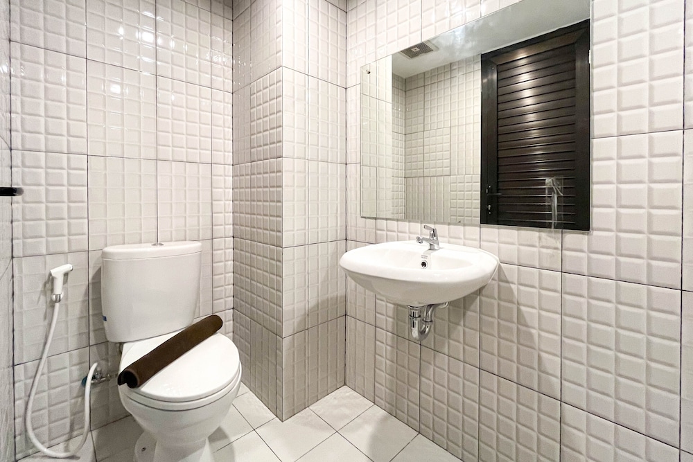 comfy studio room at de prima apartment medan apartment