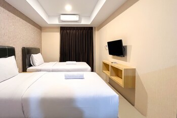 comfy studio room at de prima apartment medan apartment