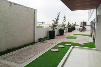 comfy studio room at de prima apartment medan apartment