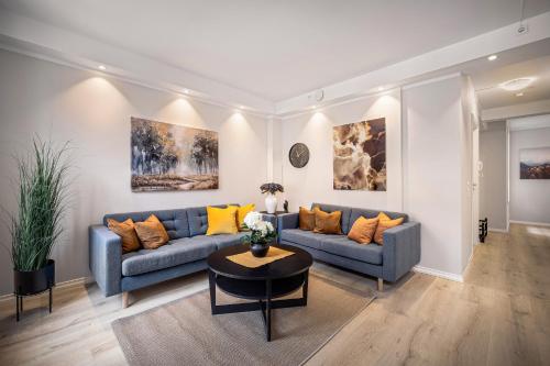 meltzers apartment