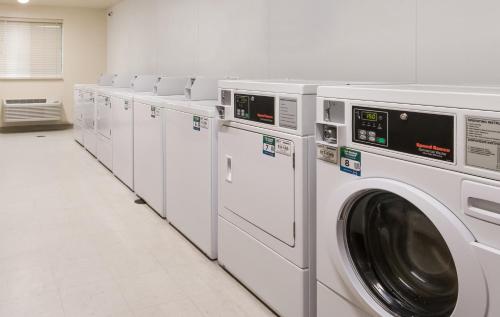 my place hotel east moline quad cities il