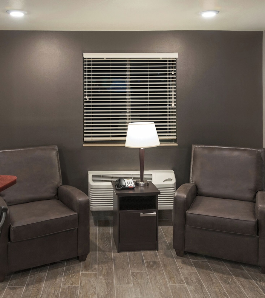 my place hotel east moline quad cities il