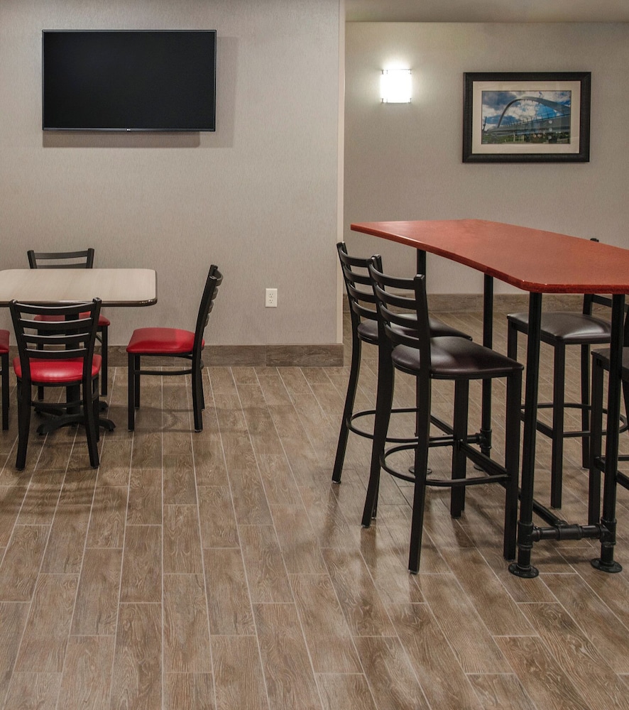 my place hotel east moline quad cities il