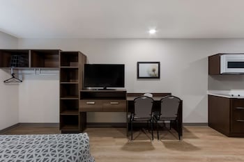 woodspring suites chandler airport