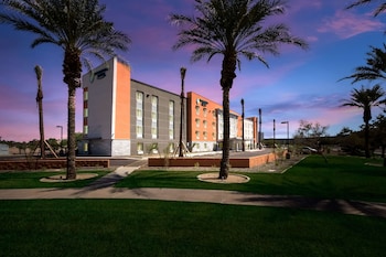 woodspring suites chandler airport