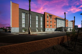 woodspring suites chandler airport