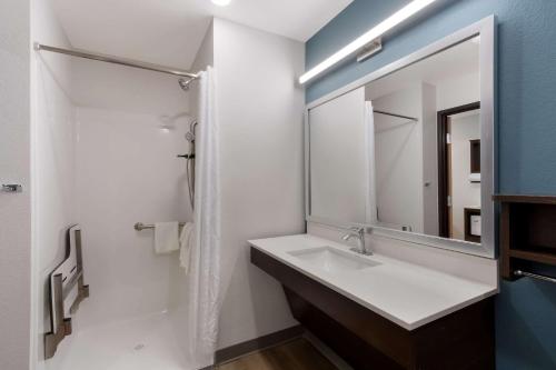woodspring suites chandler airport