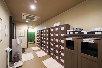 anshin oyado tokyo shinjuku ekimae caters to men