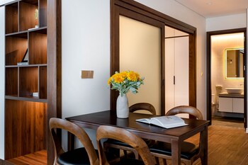 mk riverside apartment by haviland